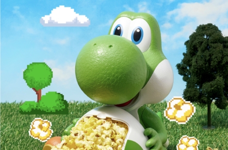 극장서 다들 하나씩 들고 다니니 "나도 살래" 품절 대란…새 수익원으로 부상