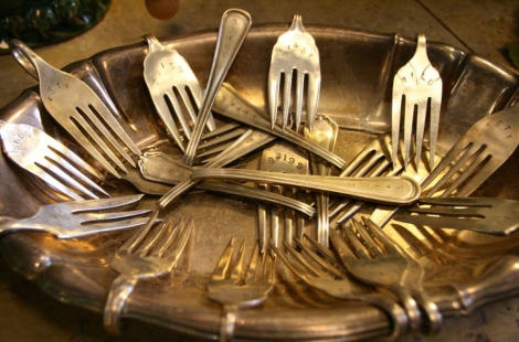 "할머니, 이건 AI가 만든 거 아니죠?"…촌스럽다 생각했는데 푹 빠져버렸다[세계는Z금]