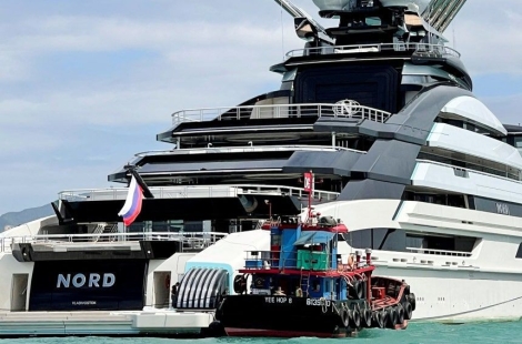 7000억짜리 러시아 초호화 요트, 호르무즈 무사 통과한 이유