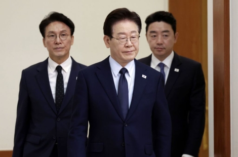 동참 압박하던 트럼프, 돌연 '프로젝트 프리덤' 중단…고심 커진 靑