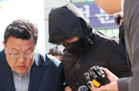 공식 공개 전 퍼진 실명·사진…광주 여고생 살인범 '외모 소비' 또 도마 위