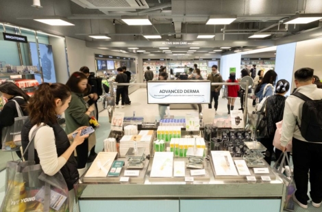 "올영 먼저 찍고 약국 돌며 쓸어담는다" 글로벌 쇼룸 '명동의 부활'[K-관광로드]①