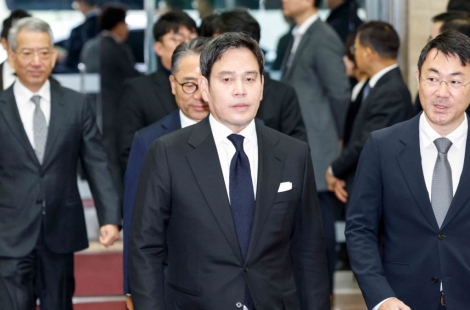 정용진, 스타벅스 '탱크데이' 논란에…26일 대국민 사과문 발표