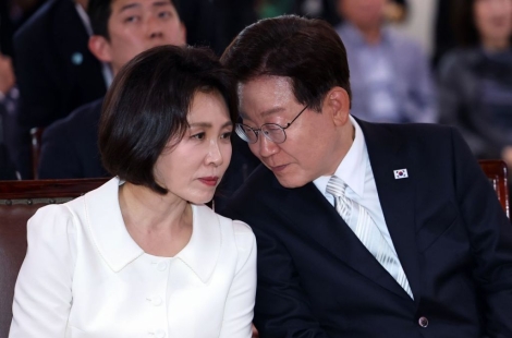 "자릿세 없어 매년 와요"…李대통령 '불법시설 철거' 백운계곡 점검