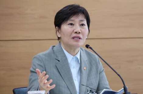 '스타벅스 사태' 질문 받은 송미령 "이 기회에 국내산 차 드시면 좋을 듯"