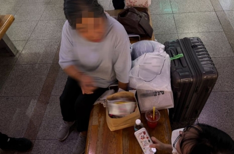 "누군지 다 보이니 차라리 길바닥이 편해요"…성범죄·폭력에 노출된 서울역 노숙인들
