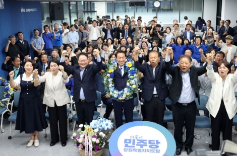 靑 출신 7명 엇갈린 결과…우상호 강원 탈환, 김남준·전은수 국회 입성 