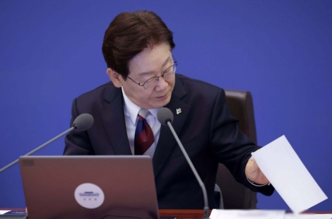 李대통령 "선거 관리 허점에 매우 유감…이유 밝히고 책임 물어야" (종합)