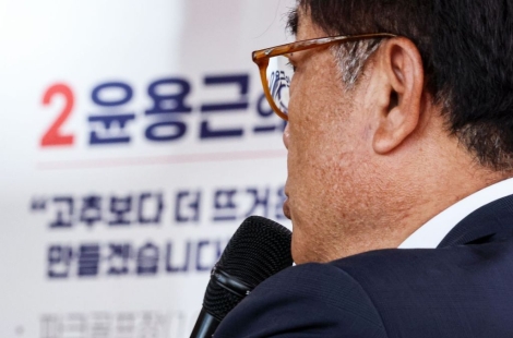 "죽은 줄 알고 기도까지"…에베레스트 실종 셰르파, 엿새 만에 생환