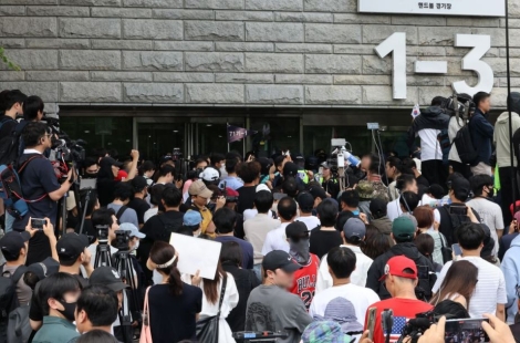 "부정선거 주장 시위대에 감금·폭행 당해" JTBC 기자들, 법적 대응