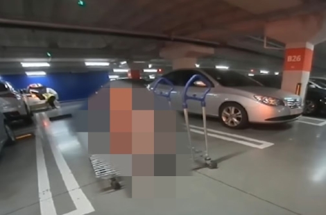 차 대신 사람이 먼저? 부산 쇼핑몰서 또 터진 '인간 주차콘' 논란