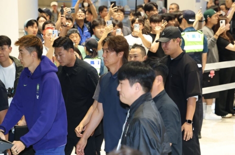 "한국인들, 홍명보 괴롭히지 마라"…일본서 뜻밖의 동정론 터진 이유