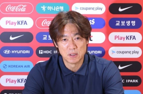"한국선 정상생활 어렵다"…日서 홍명보 J리그행 거론된 이유