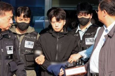 '이것'하나 없이 휑한 자취방이었다…평범하지 않았던 장윤기 원룸