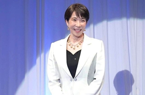 "불쾌함을 넘어 토나온다"…'2억 목걸이' 두른 日다카이치에 비판 확산