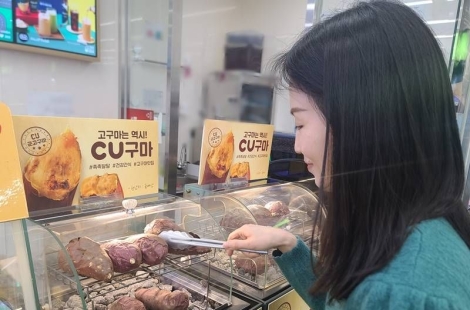 "35도 폭염에 이걸 찾는다고?"…출근길에 막 집어가네, 편의점 '뜻밖의 상품'[지금사는방식]