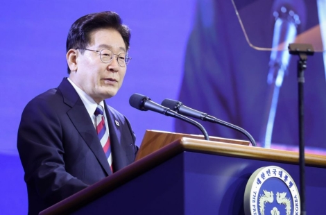 李대통령, 부동산세 후퇴 비판에 "극히 일부 가지고 헐뜯어"
