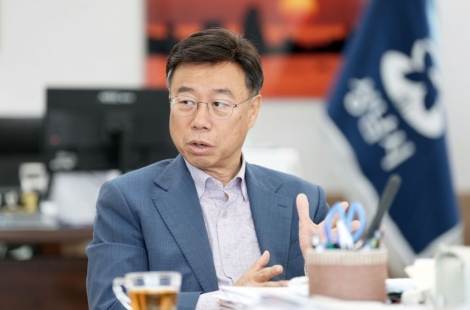 신상진 “산후조리비 50만원은 끊고, 북한 영유아 예산 1558억은 있나”