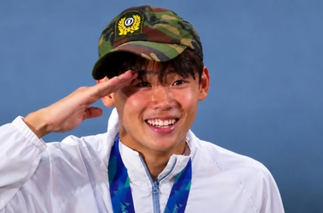 '전역모 논란' 박승수, 아시안게임 17분 뛰고 군 면제 받았다