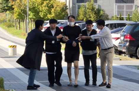10년 넘게 모신 사모님을…'남양주 별장 살인' 50대 수행기사 구속 송치