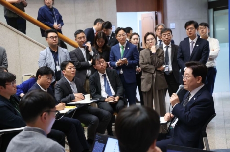 李대통령 "증시 정상화 추가 조치 검토"…조만간 종합보고 받는다
