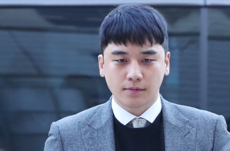 '폭행 혐의 피소' 승리, 유부남이었다…20대 아내 임신·내년 초 출산 예정