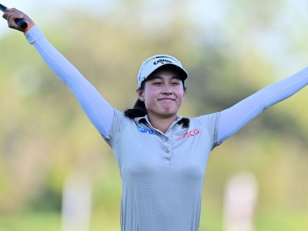 태국 랏차부리 작은 마을 소녀, 세계 최고가 되다