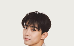 옥택연, 10년 열애 결실…24일 서울서 결혼식