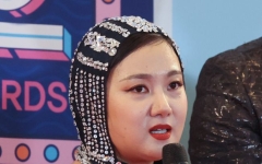 박나래, 6시간 비공개 경찰조사…전 매니저도 출석