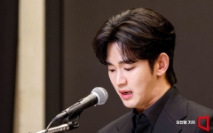 "김수현 소아성애자"…이정섭 감독, 명예훼손 혐의로 검찰 송치