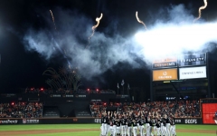 프로야구 LG, 한화에 4승1패…2년 만에 한국시리즈 패권 탈환