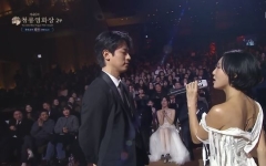 "청룡 보고 여기까지 왔습니다"…화사·박정민, 음원·서적 줄줄이 역주행 