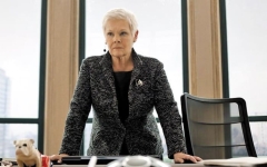 영화 007 'M 국장' 안타까운 근황…"더는 앞 못 본다"