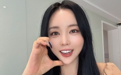 '주사이모와 찰칵' 알려지자…홍진영 "12년 전 사진, 기억조차 없어"