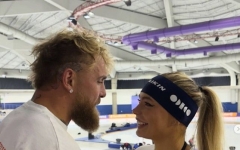 과시용 전용기 인증샷 올리고 개회식도 불참…"선수 아닌 디바냐" 비판