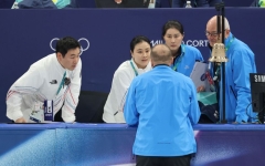 '100달러 항의' 쇼트트랙 코치, 정당 절차에도 일부 해외 언론 '현금 항의' 시비