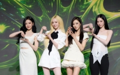 '쇠콤달콤'하게 진화한 에스파 "시련마저 통쾌하게 갈아 마실래요"