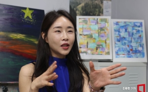 ④턱수염과 찢어진 청바지, 北 소녀를 흔들다