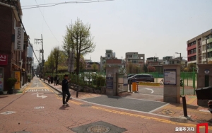 도서관 원한 주민 의견은 뒷전…폐교 부지에는 기숙사④