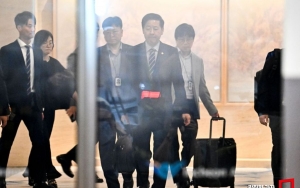 설득할까 설득당할까....관세폭풍 하루전 한미 '머니게임' 최후 담판
