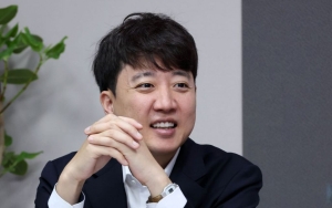이준석 "이 대통령, 우회전 깜빡이 켜고 좌회전은 기만"