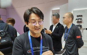 3M "편광판 없는 차세대 OLED…폴더블용 솔루션 개발"[CES 2026]