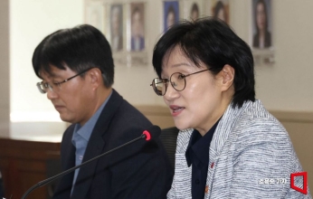 [포토] 온라인상 청소년 안전 관련 발언하는 원민경 장관