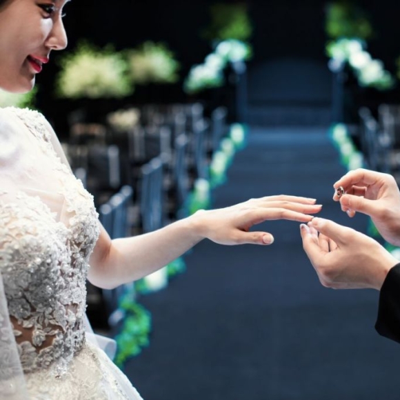 누가 요새 결혼 안한대?…작년 15% '역대급' 늘었다