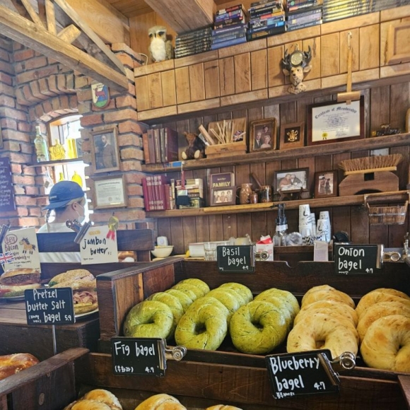 베이글 열풍 '런베뮤'…이미지에 살고 이미지에 죽는다 