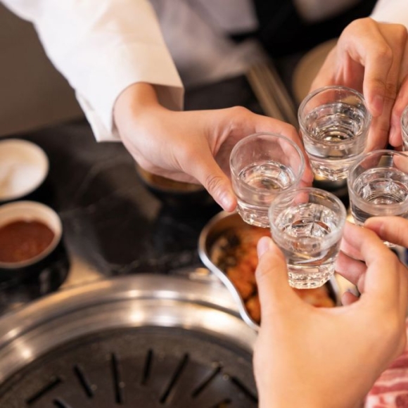 퇴근 후 삼겹살에 소주 콜? '70만병 캬~'…"여기는 필리핀 입니다"