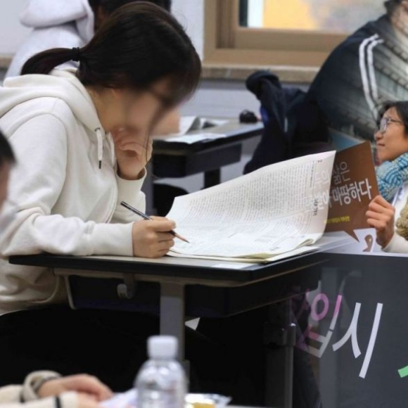 '수능 설계자'의 수능 비판 "교과 이기주의와 정치적 개입에 변질"