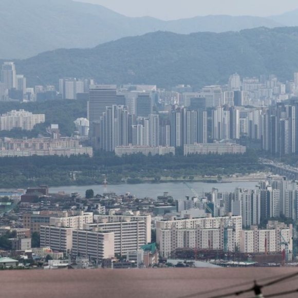 전세·정책대출에도 DSR?…"집값 잡을것" "매수 더 자극"