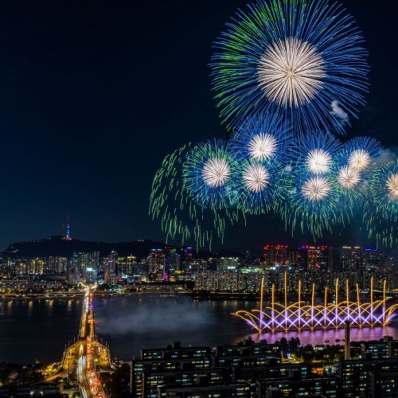 불꽃축제 보러 오픈런?... AI가 찾아준 '숨은 명당' 따로 있다