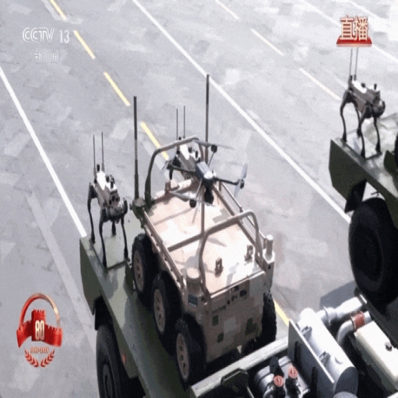 진짜 로봇 전쟁?…中 상륙훈련에 '늑대 로봇' 투입